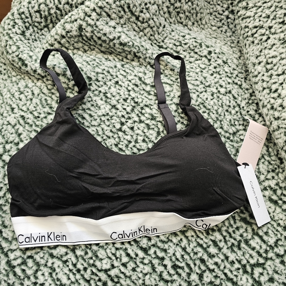 Calvin Klein Lightly Lined Large Black Bralette